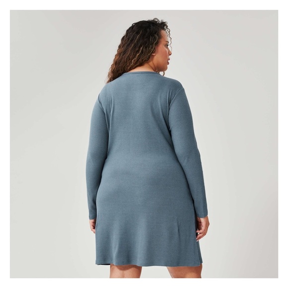 Elegant Blue Long Sleeve Dress - Picture 5 of 8